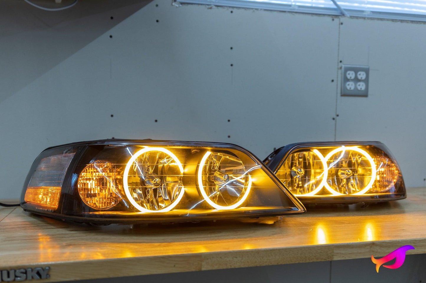 Lincoln Town Car (05-11) - Panther Lights