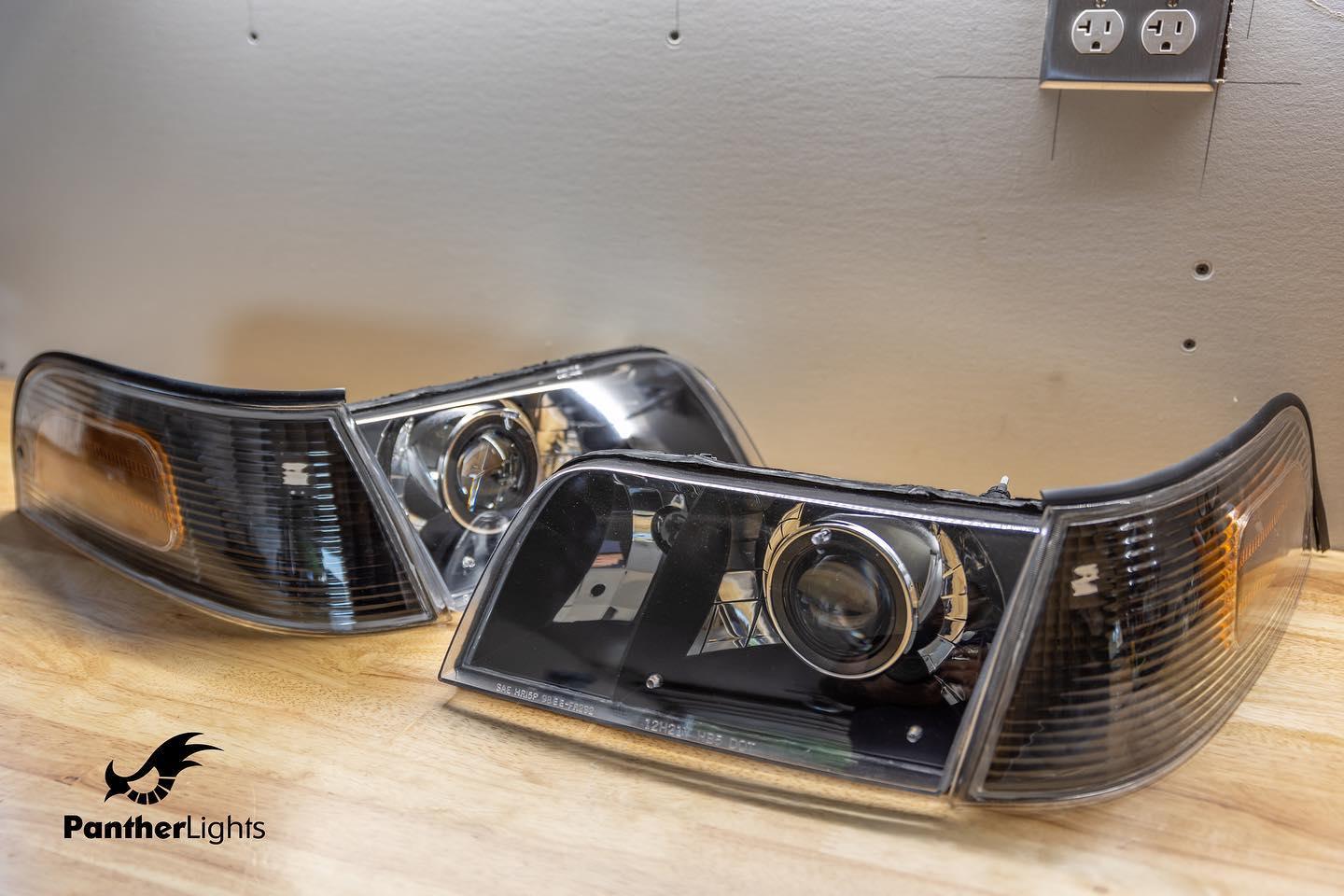 Ford Crown Victoria (98-11) - Panther Lights
